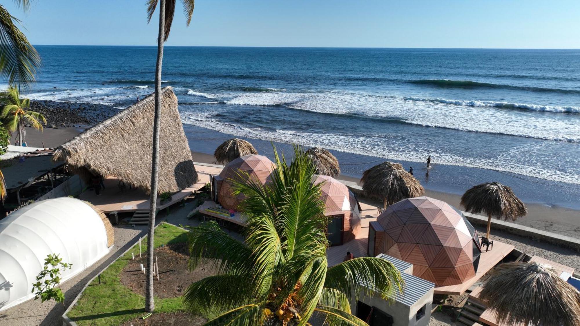 Almare Zonte - Beachfront Glamping Hotel الزونت المظهر الخارجي الصورة